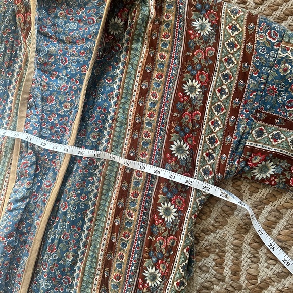 Bohemian Reversible Quilt Jacket with Hood - Picture 10 of 12